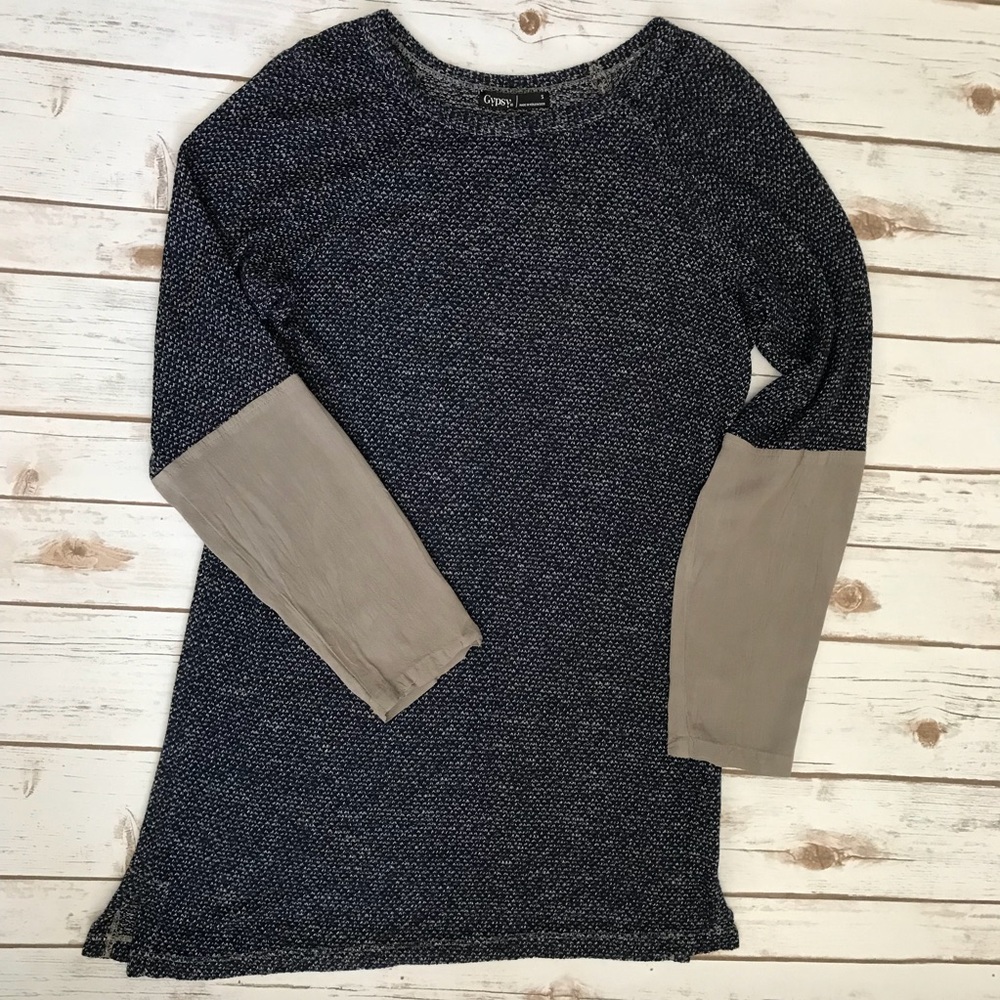 Gypsy 05 Navy Knit w Gray Long Sleeved Top EUC S